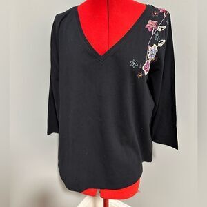 T Pleez black beaded floral shirt. Size 1X. NWT